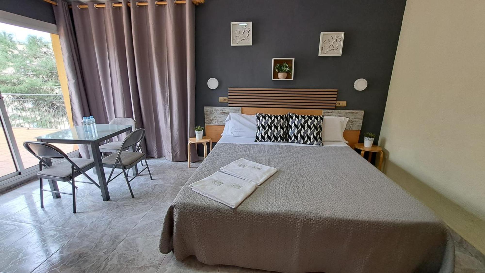 Hotel Rodsan Suizo Кастельдафелс Екстер'єр фото